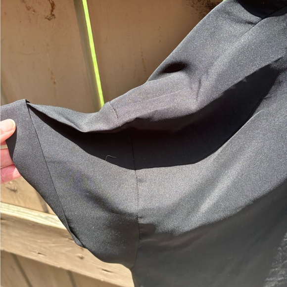 ☀️NWT☀️ Express Gramercy Black V-neck Top Sz XL - Picture 10 of 11